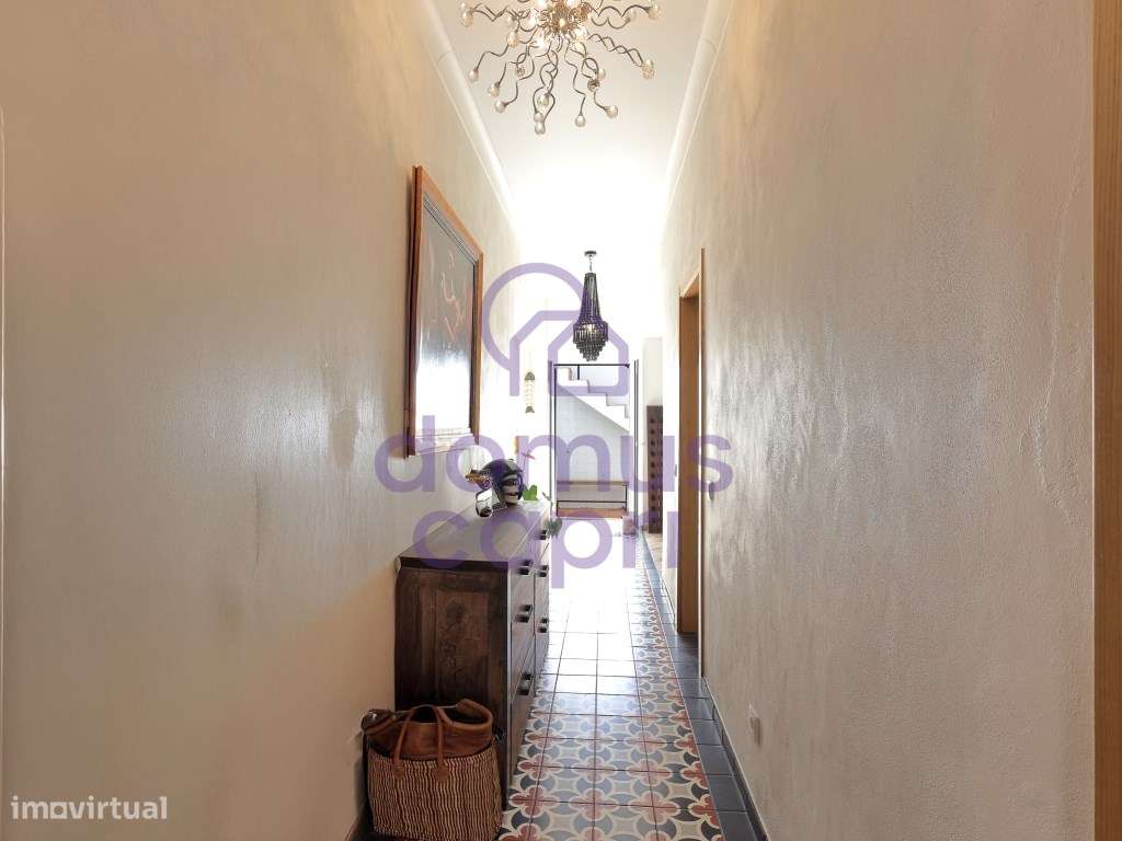 Moradia T2+1 com Garagem e Quintal em Olhão-24