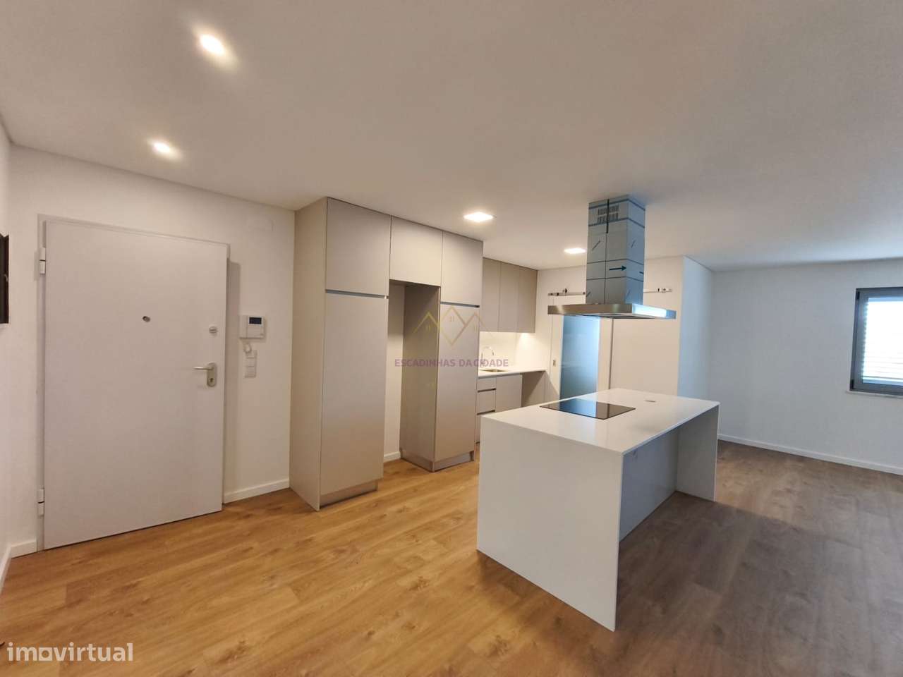 Apartamento T2 com Arrecadação, Conforto, Luz e Tranquilidade - Grande imagem: 5/30