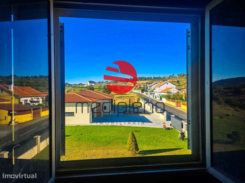 MORADIA T4 C/ GARAGEM-15