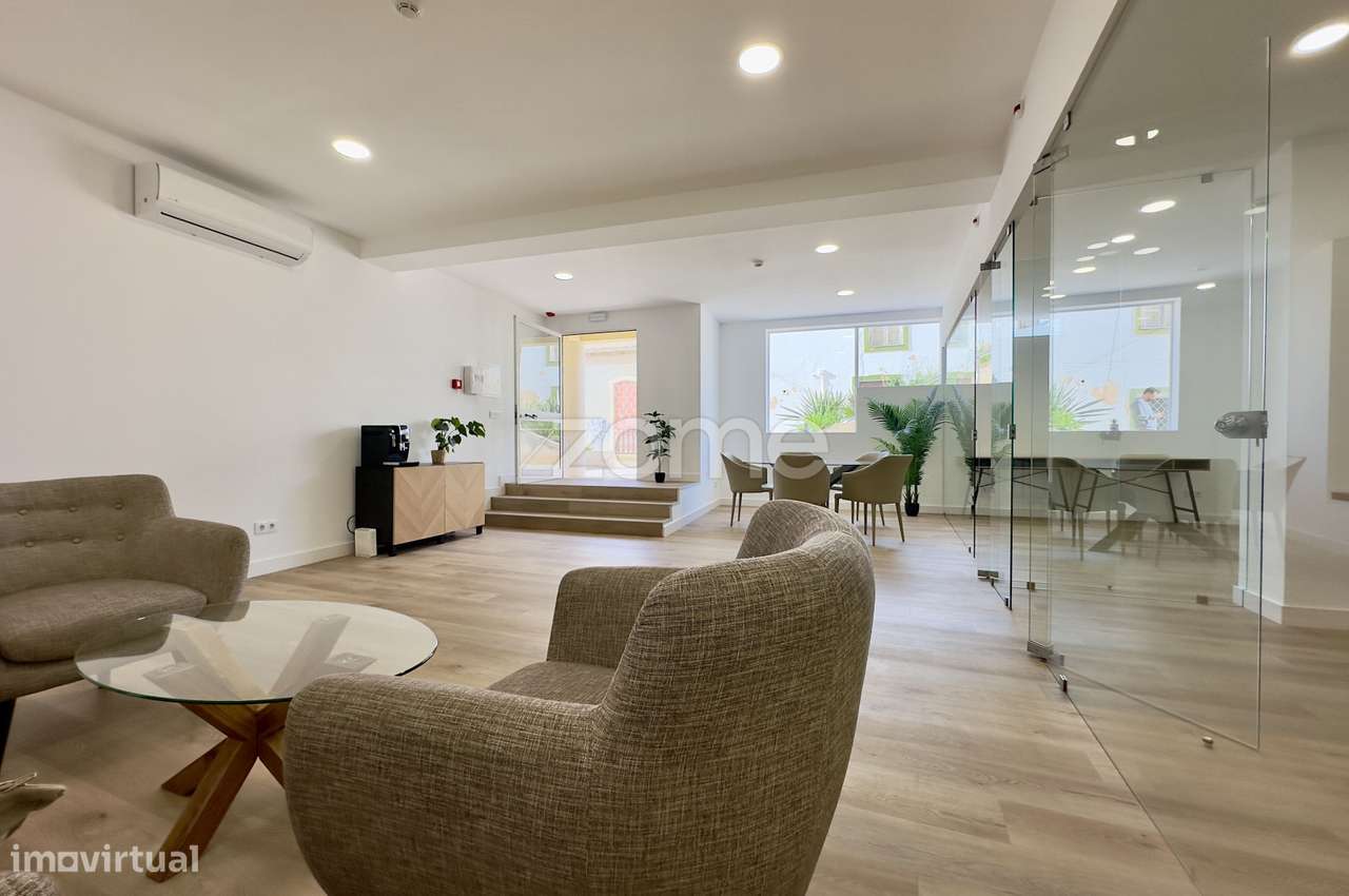 Espaço de Escritório Renovado no Centro de Silves – Pronto a Ocupar... - Grande imagem: 5/24