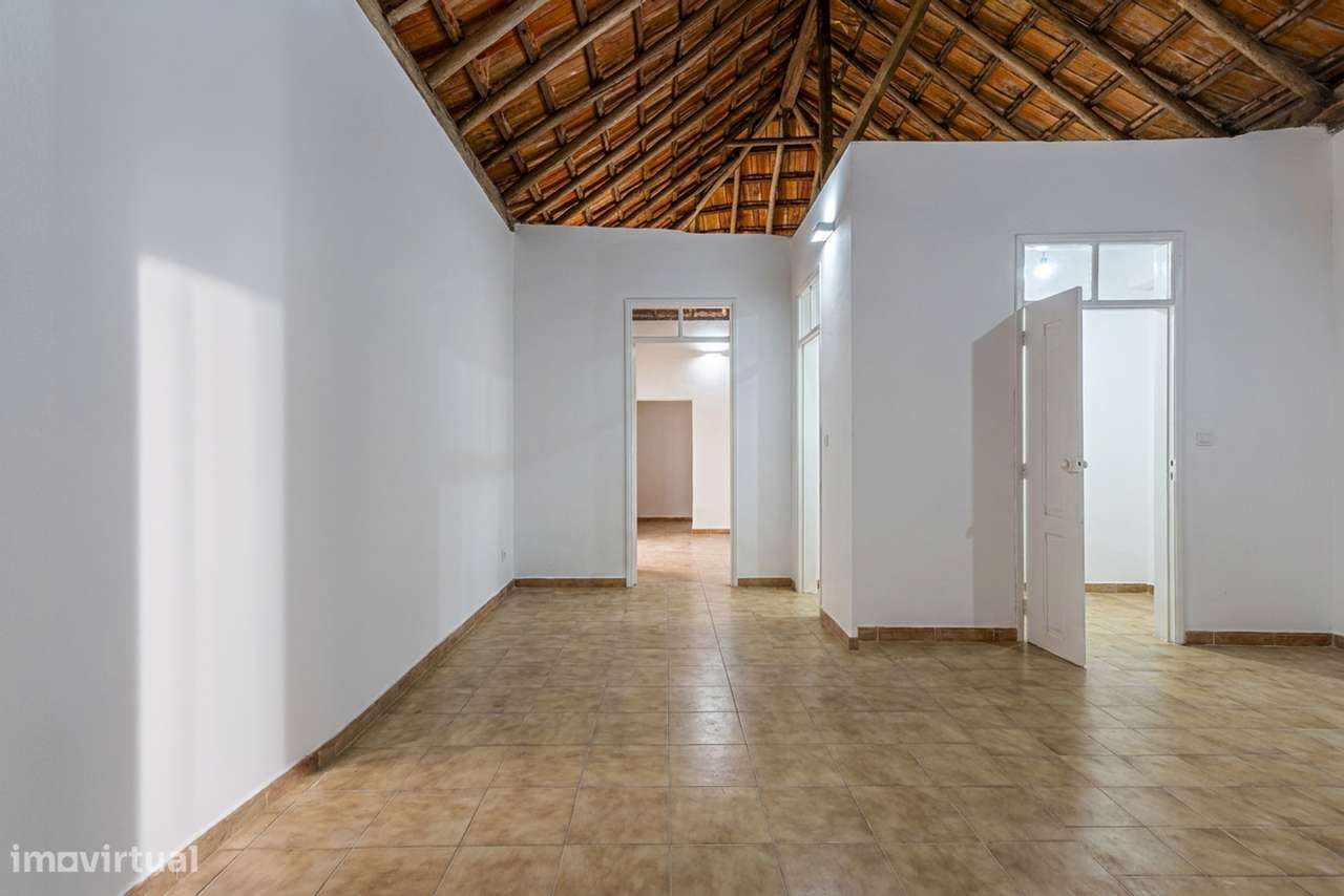 Moradia térrea com excelente área exterior, centro de Pontével-Cartaxo-15