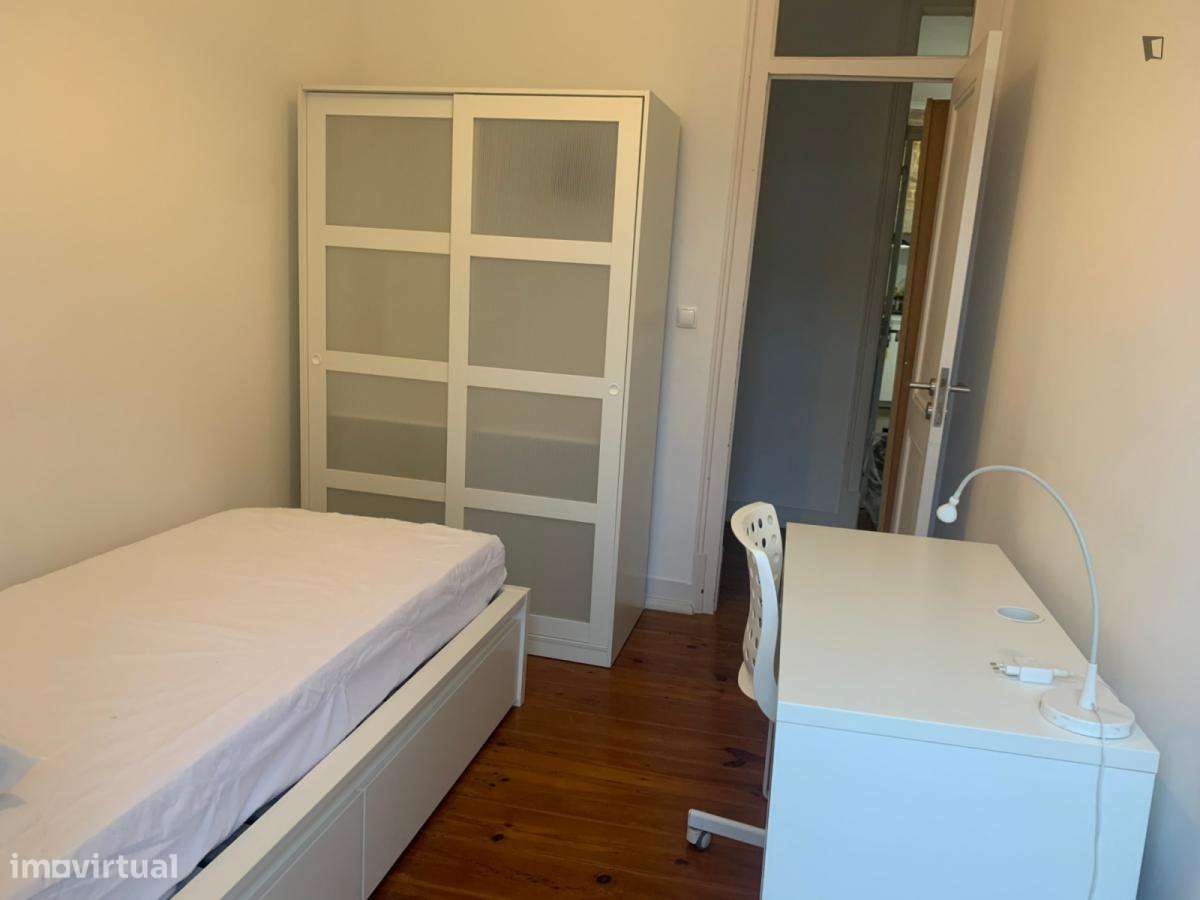 Quarto - localizado em Arroios Lisbon - Grande imagem: 2/10