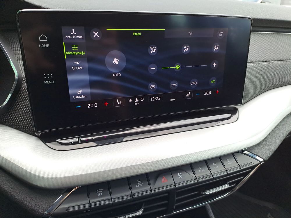 SKODA OCTAVIA Style Aktywny Tempomat Klimatyzacja 3 strefowa Łopatki Kamera Ambiente