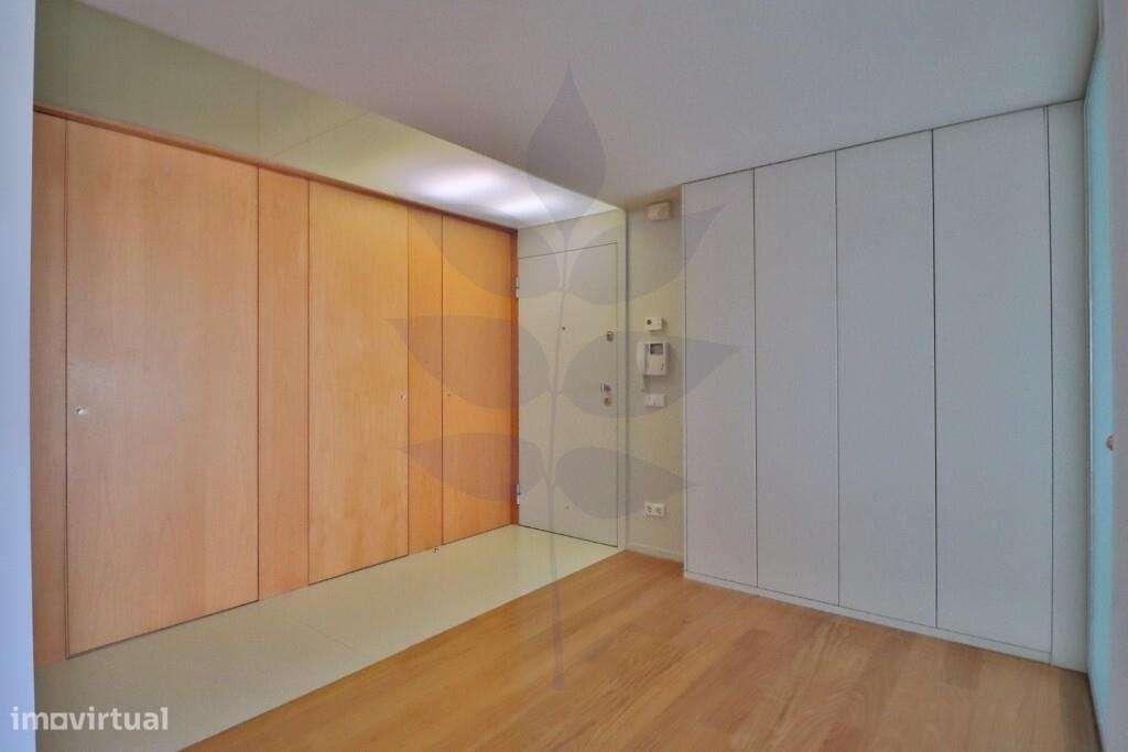 Arrendamento Apartamento T3 em São Vicente (Zona Pachancho) - Grande imagem: 3/33