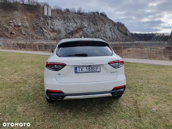 Maserati Levante Q4 - 7