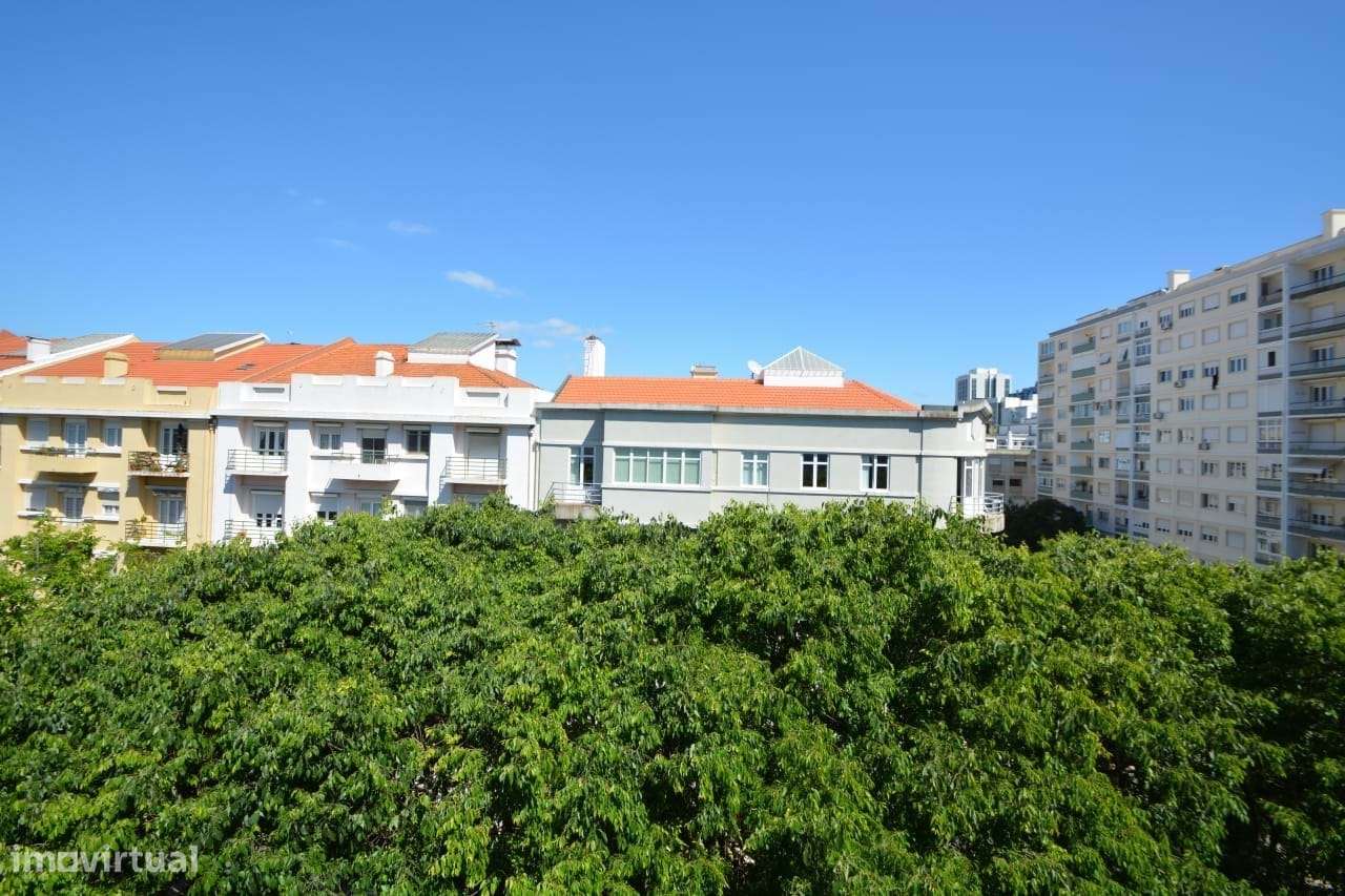 Elegante T2+1 | Elias Garcia | Gulbenkian | O Refúgio Superior nas Ave-18