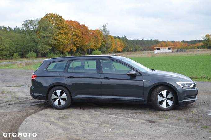 Volkswagen Passat Variant 1.6 TDI (BlueMotion Technology) Comfortline - 9