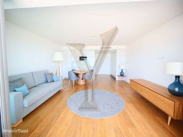 Apartamento Turístico T0 na 1ª linha com vista para a praia