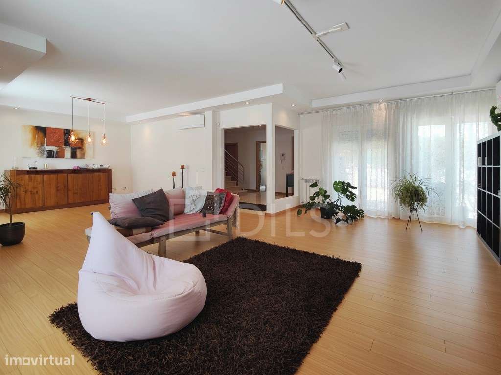 Moradia T3 com jardim e piscina em empreendimento na Ericeira - Grande imagem: 4/59