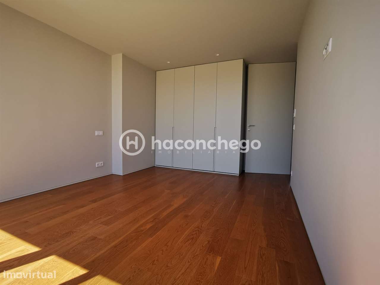 Penthouse T4 de Luxo em Barcelinhos – Totalmente Equipada com equipame-33