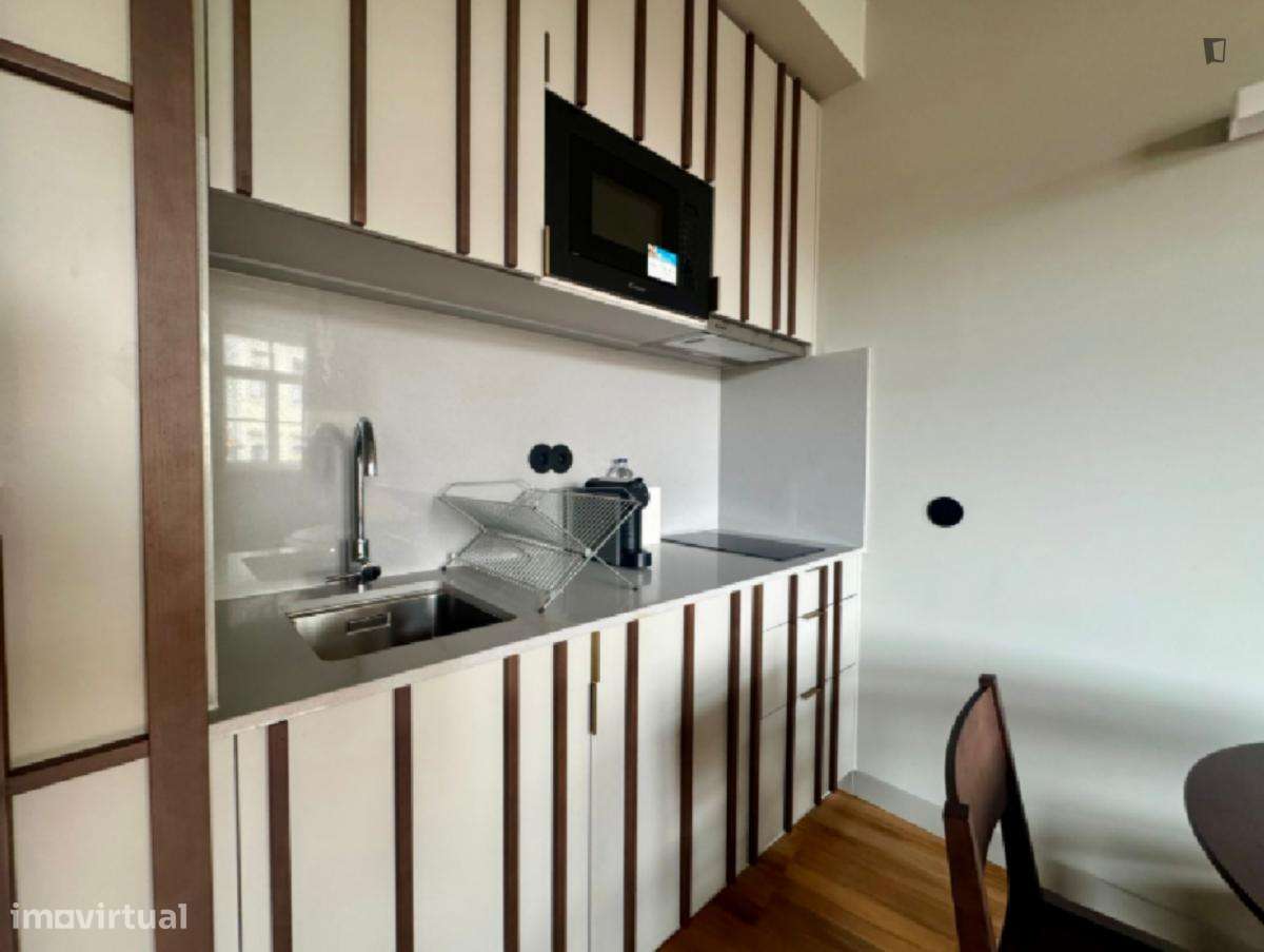 Estúdio - localizado em Sé Porto - Grande imagem: 3/4