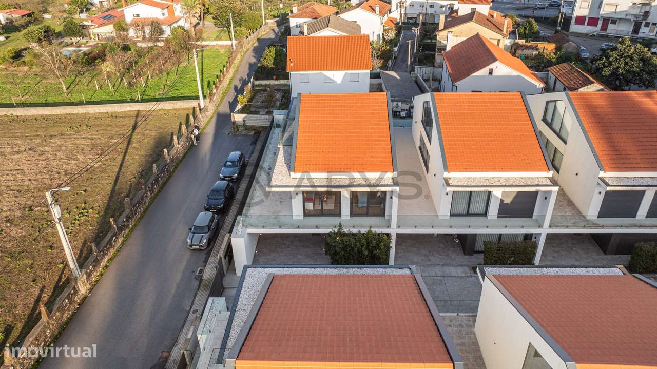 Moradia T3 semi-nova | Condomínio Fechado – Arcozelo, Ponte de Lima-39