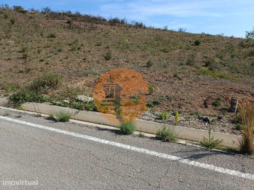 TERRENO RÚSTICO COM 3920 M2 - FONTE CHICÓ EM CASTRO MARIM - ALGARVE - Grande imagem: 3/30
