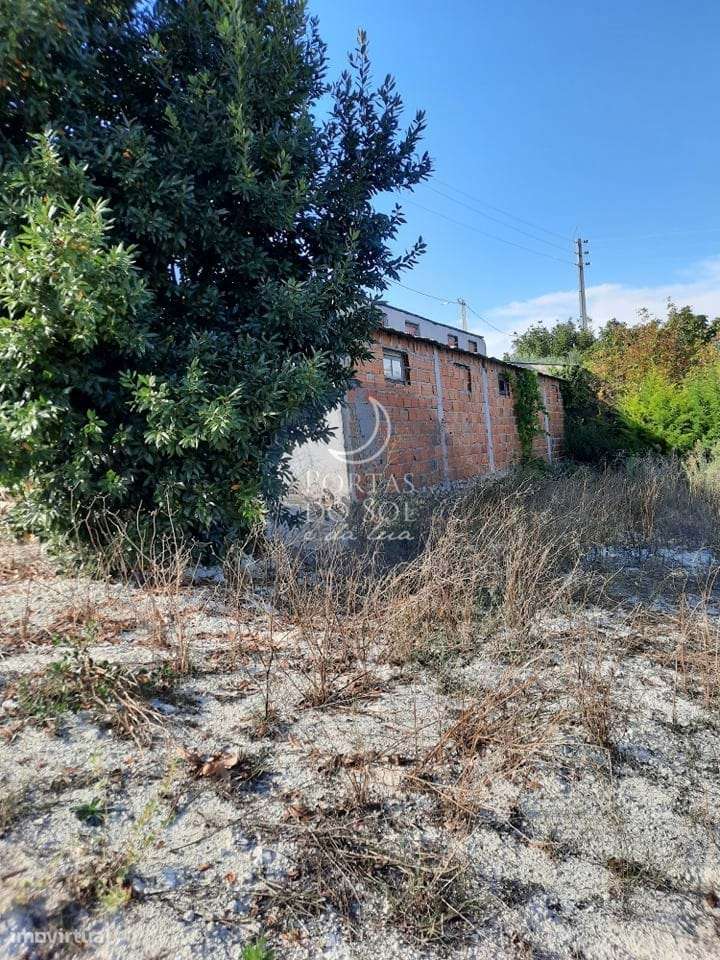 Armazém em 5.160 m2 de terreno c/ ribeiro. - Grande imagem: 3/18