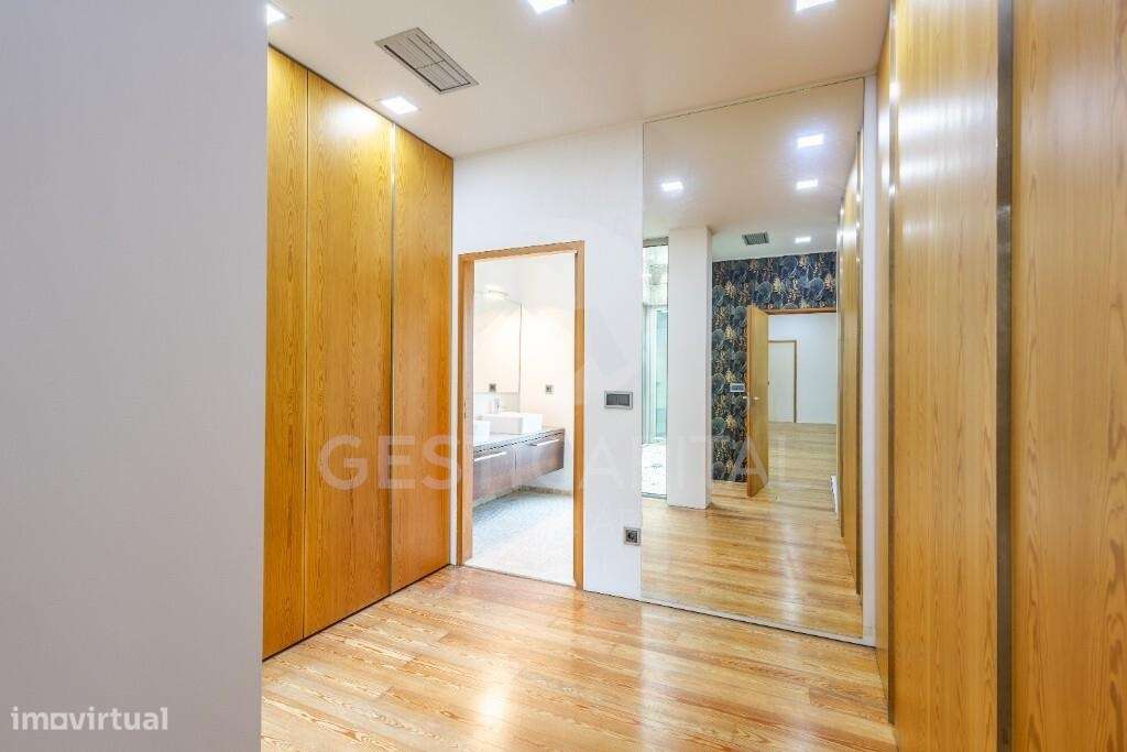Moradia T4 Térrea de Luxo em Pedra com Terreno, Garagem e Levada Natur-21