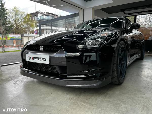 Nissan GT-R Standard - 3