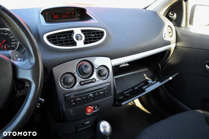 Renault Clio 1.5 dCi Authentique - 18