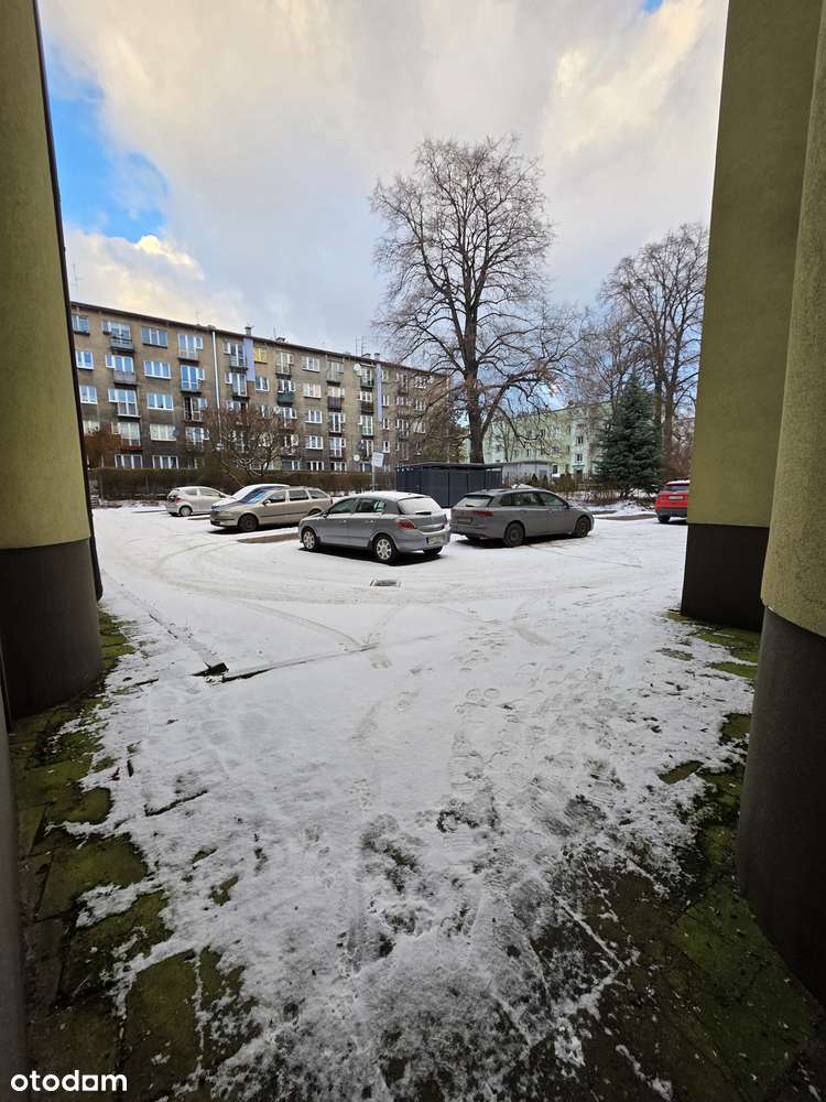 2pok do remontu! Prywatny parking! Czynsz 280zł Pod inwestycję Sprawdź - Pełny obrazek: 2/9