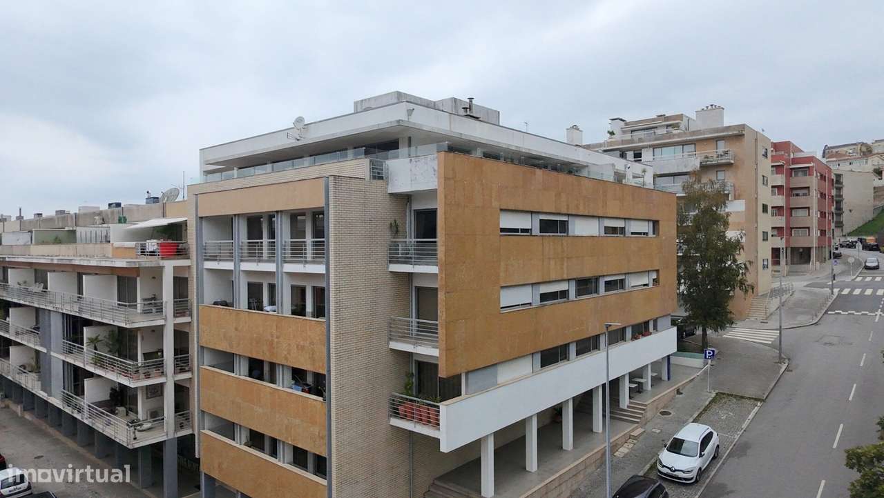 T3 no Centro de Guimarães junto ao Parque da Cidade-0