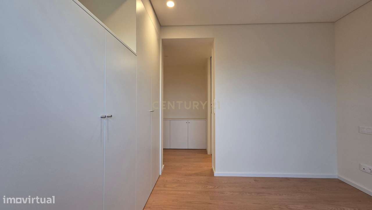 Apartamento T2 com Vista Panorâmica em Vila Nova de Gaia!-33