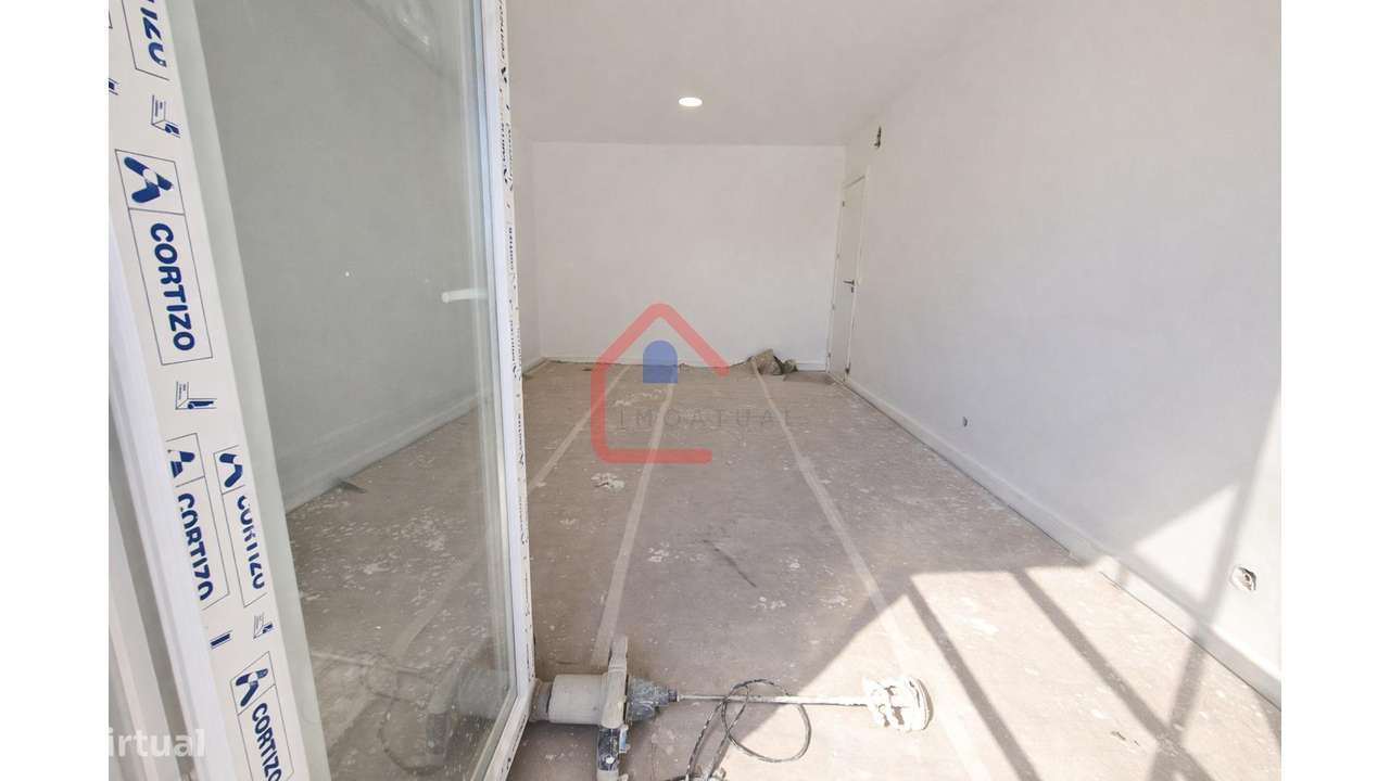 Apartamento T3 em Moita-12