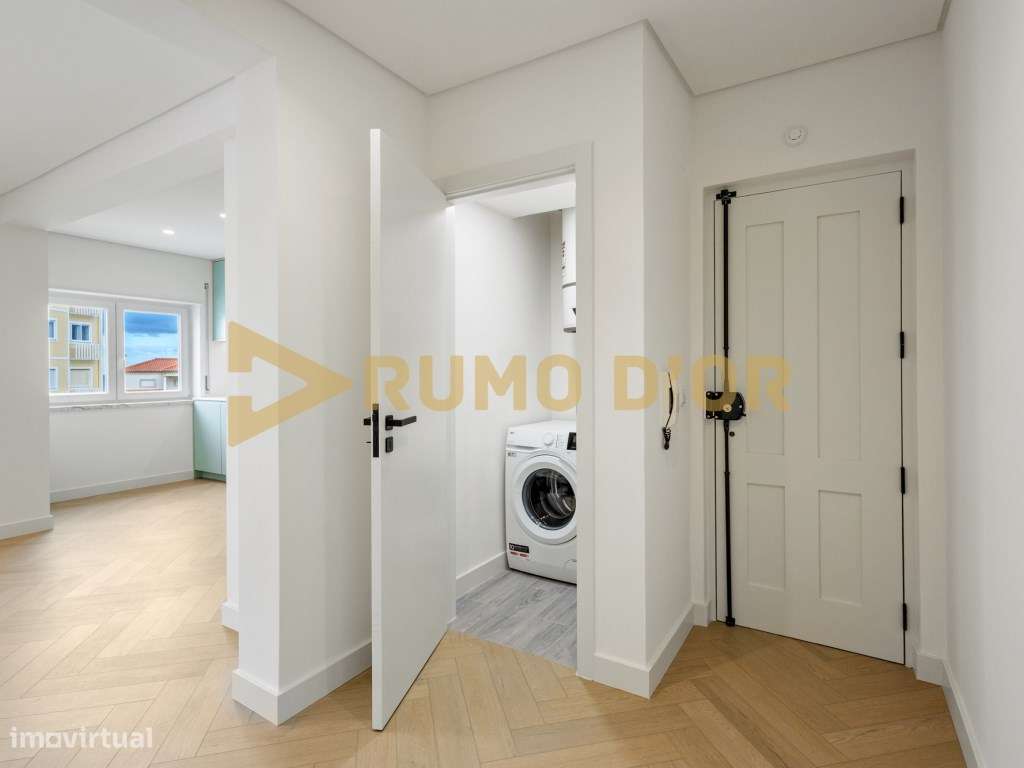 Exclusivo T2 com Vista Mar em Santa Cruz Elegância, Conforto e Loca...-4