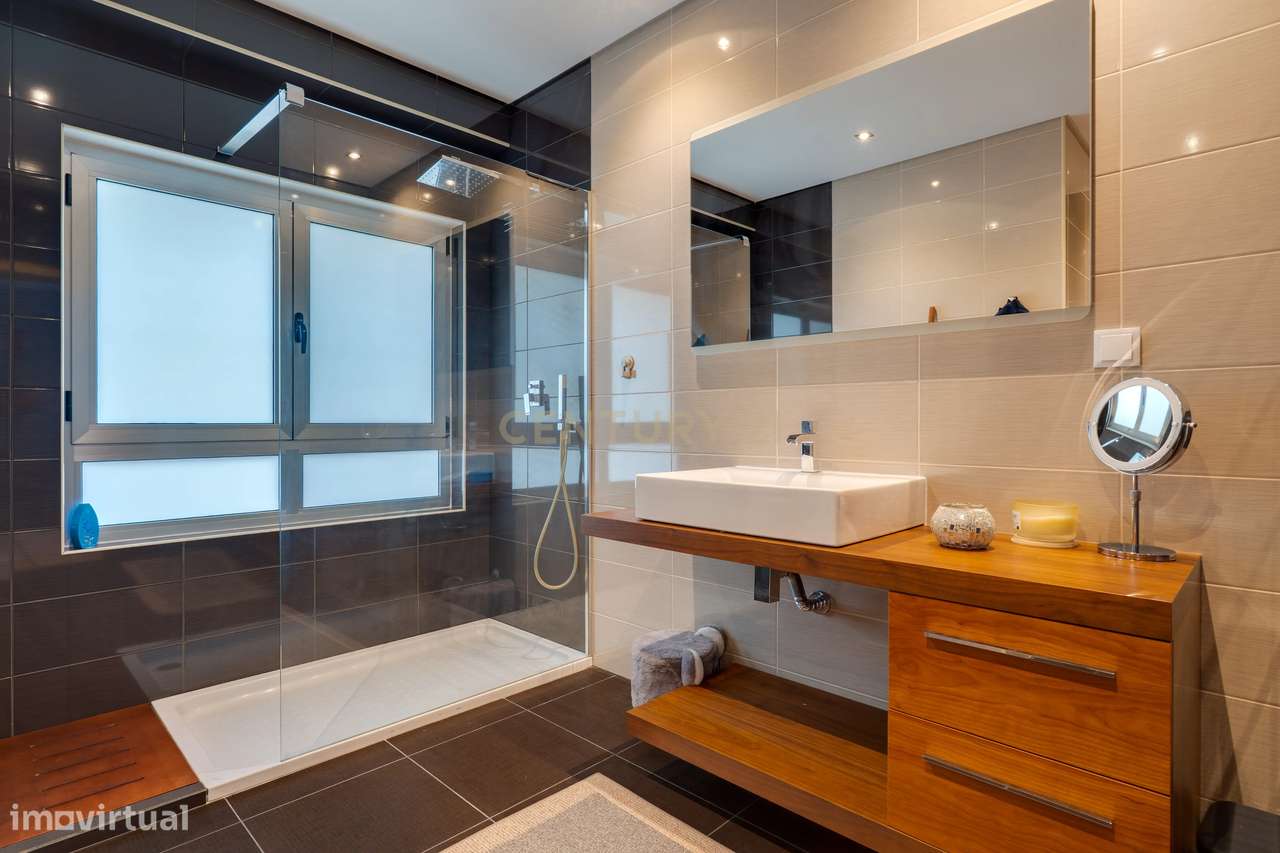 Moradia isolada moderna T3 com cave de 90 m2 em Mexilhoeira Grande, Po-18