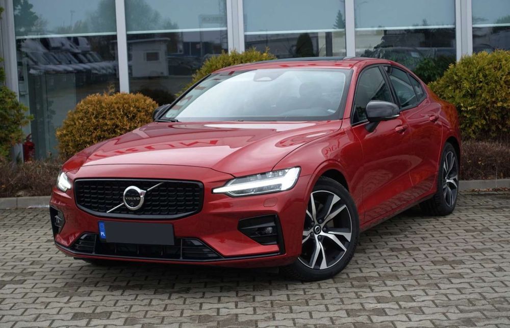 Volvo S60 III B5 B AWD Ultimate Dark 2024