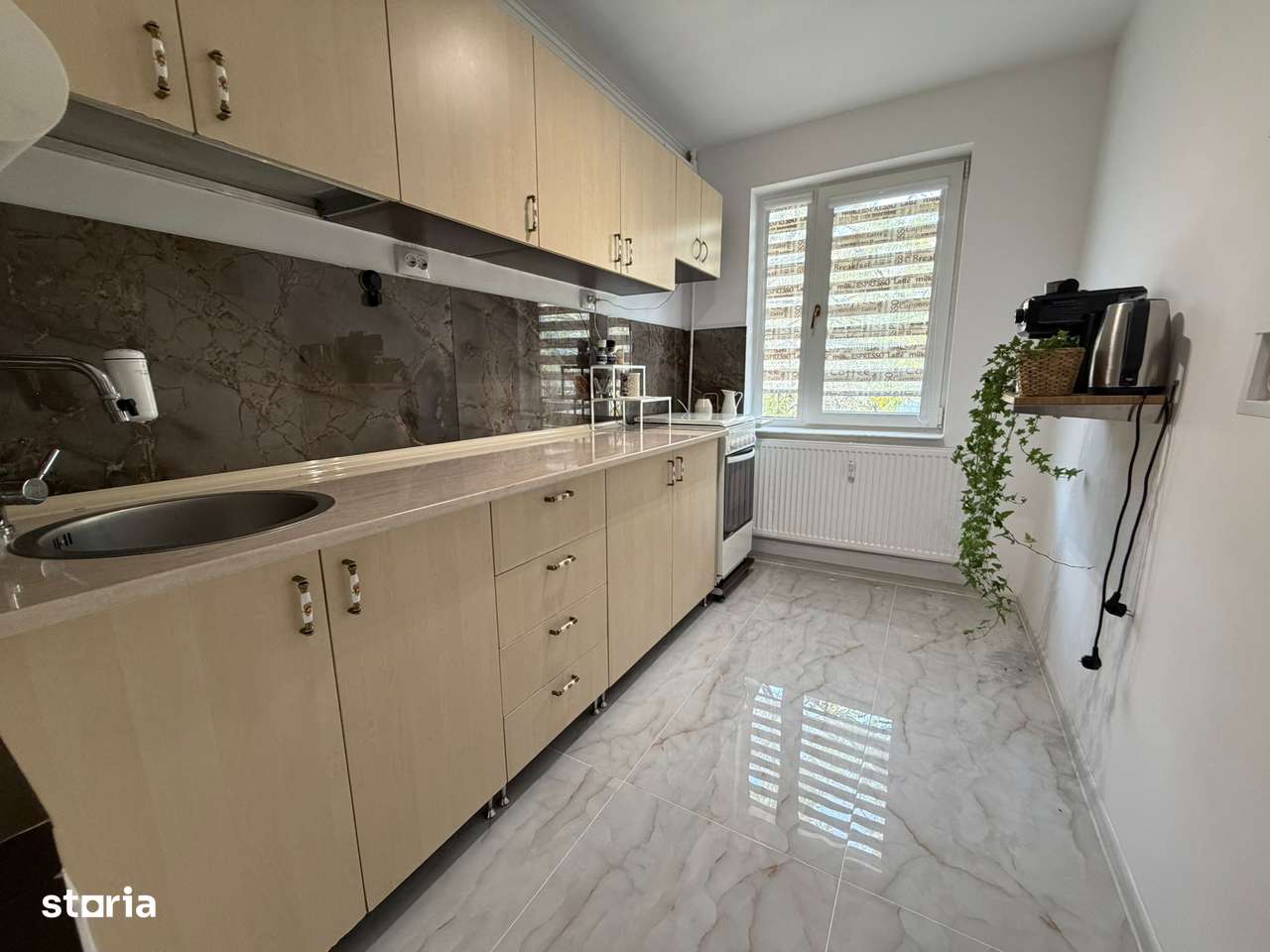 Apartament 2 camere de vanzare Dr Taberei metrou la bloc - Imagine principală: 5/14