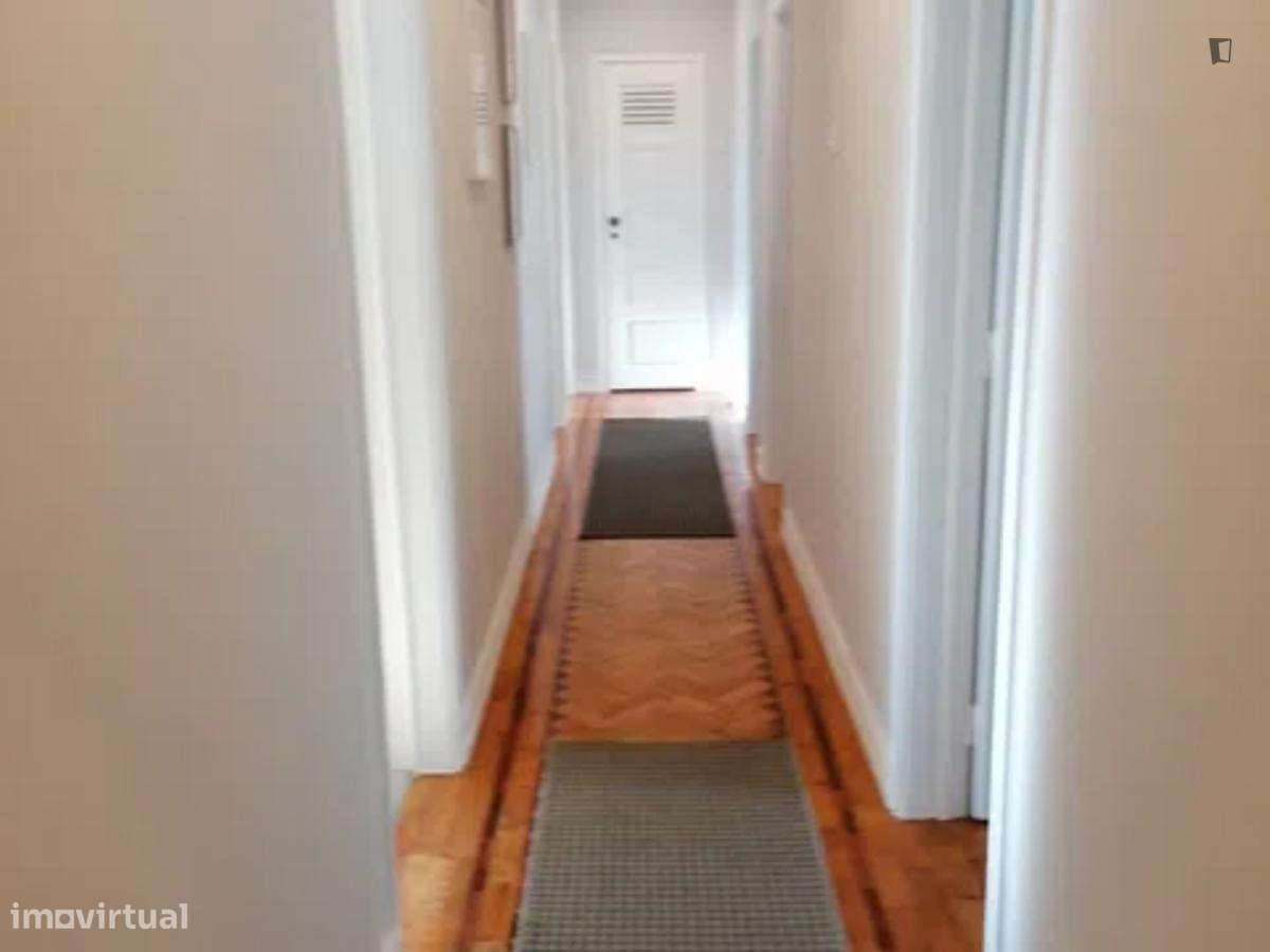 Quarto - localizado em Entrecampos Lisbon - Grande imagem: 3/10