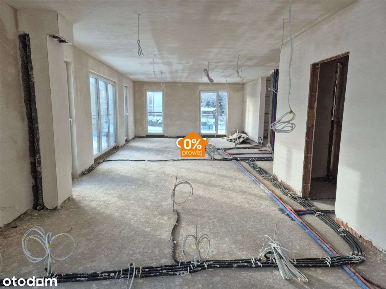 Przestronny apartament w inwestycji Villa Bermuda-0