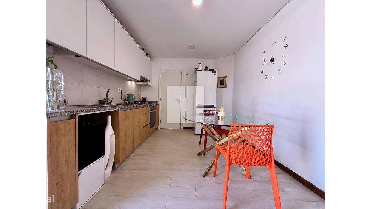 Apartamento T3 c/ Garagem Dupla-11
