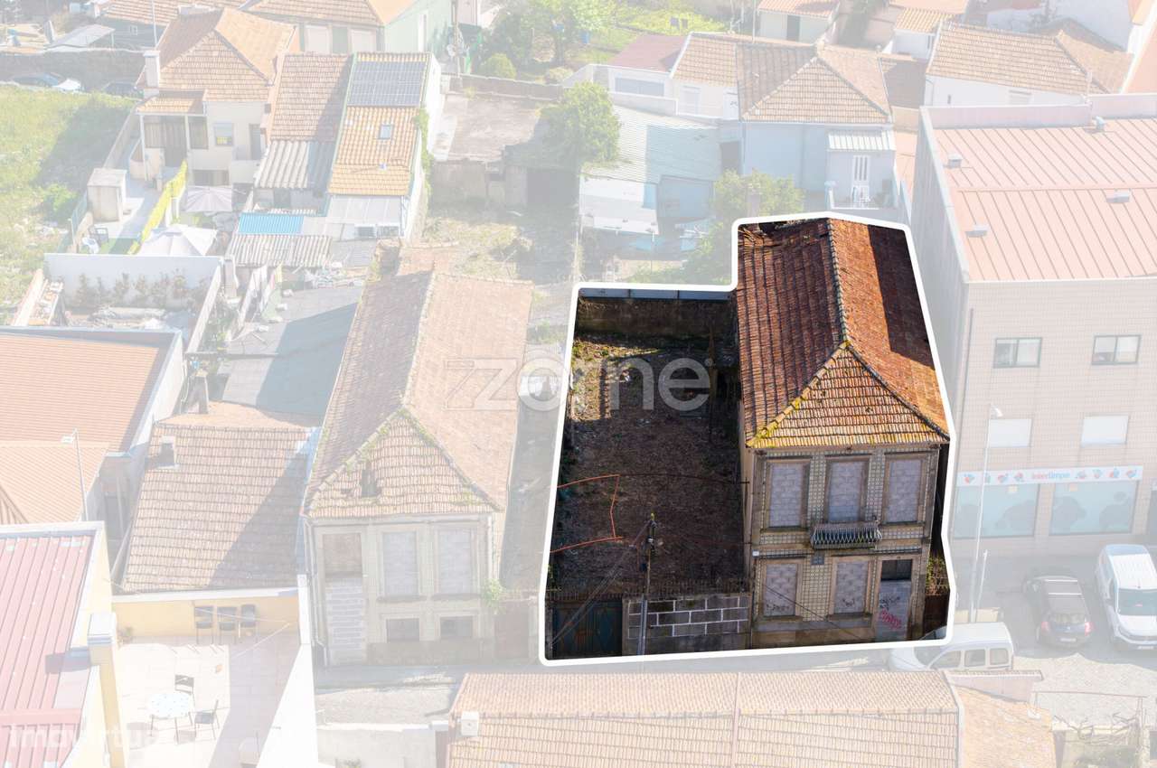 Moradia 40 p/ reabilitar - S. Mamede Infesta - Grande imagem: 4/16