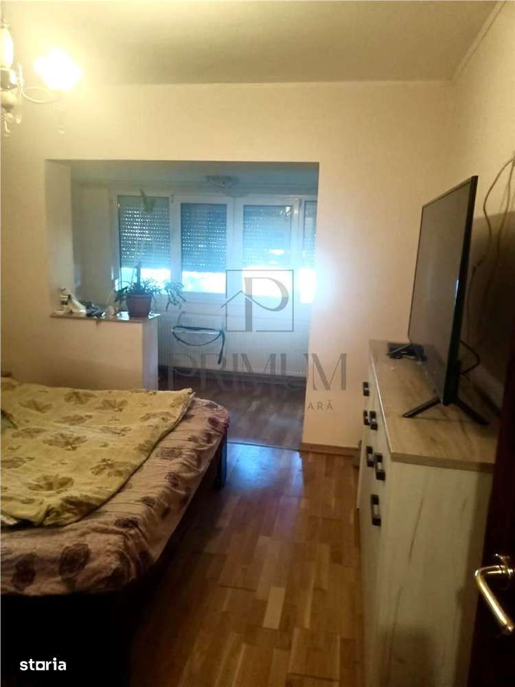 ARADULUI - BLOC IZOLAT - PARTER INALT - 4 camere - 2 bai - 3 balcoane - Imagine principală: 4/10