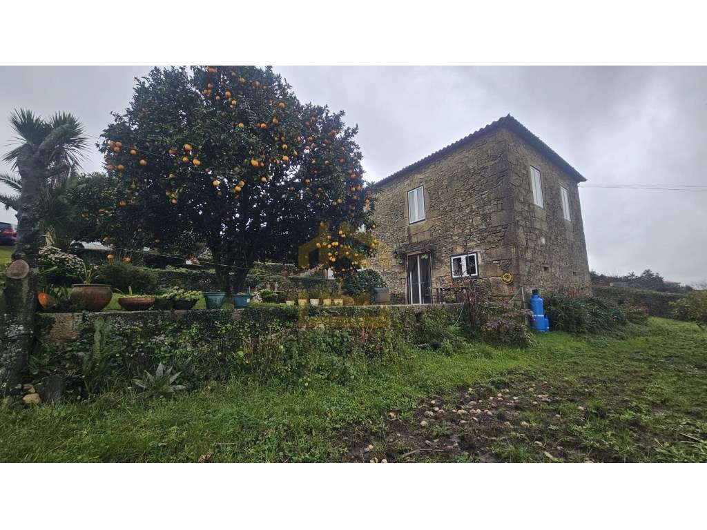 Moradia Rústica em Pedra T4 com Terreno - Póvoa de Varzim-20