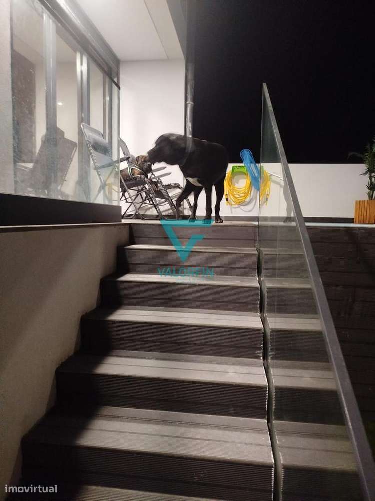 MORADIA T3+1 c/Piscina e Rooftop c/vista Rio Tejo -Alcochete-37