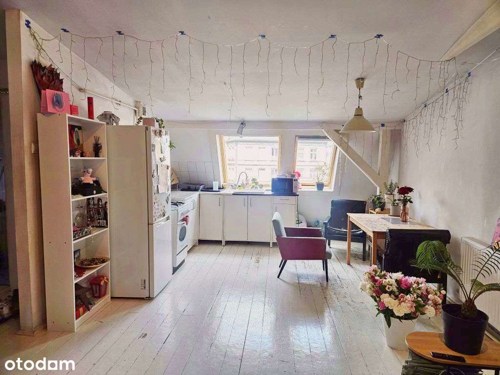 3 pok. w kamienicy w Centrum