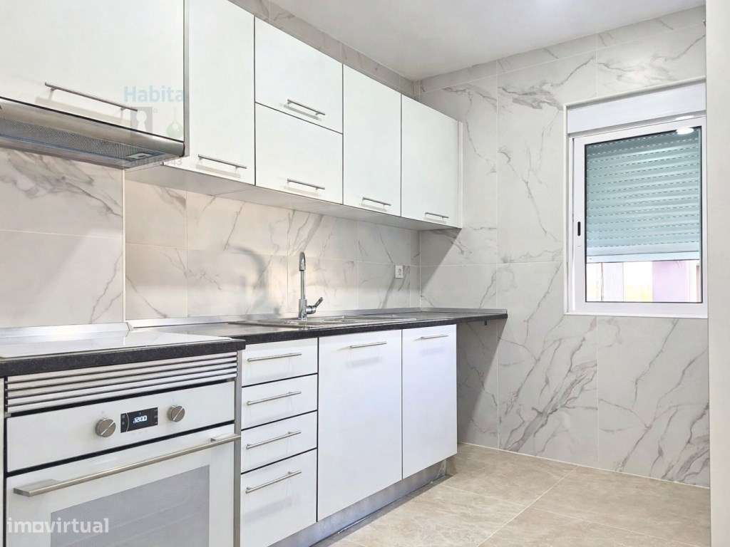 T2 Remodelado em Setúbal - Conforto e Localização Privilegiada - Grande imagem: 2/26