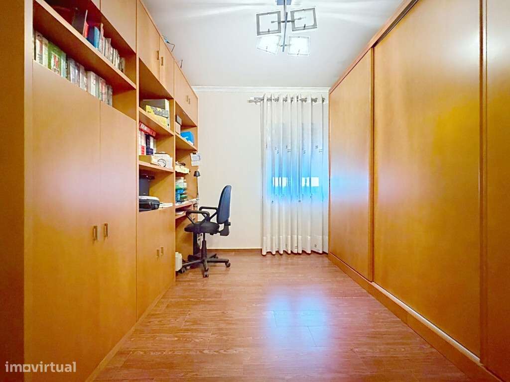 Moradia Isolada M3 com garagem em zona de Paços Ferreira-12