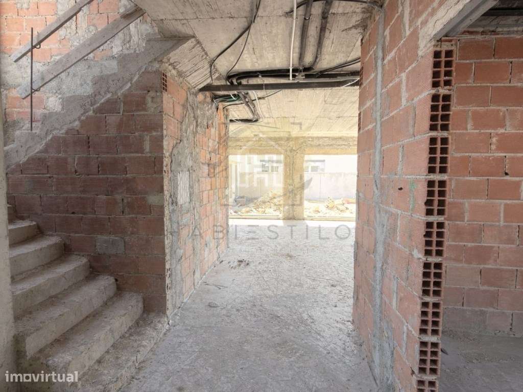 Moradia Nova T4 com Piscina em Azeitão- Vista Serra da Arrábida-9