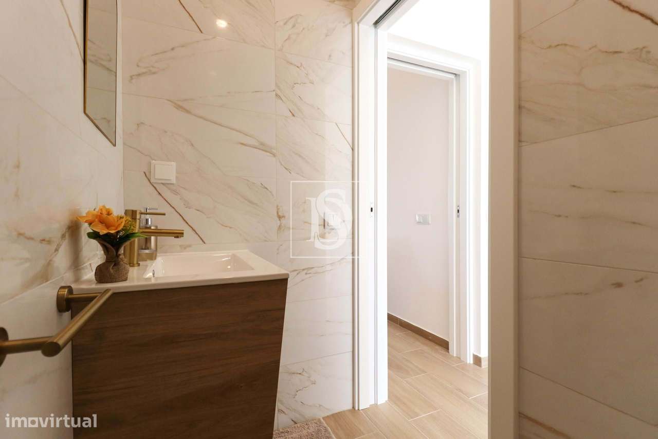 Moradia renovada  com quintal de 140m2 no centro de Lagoa-22