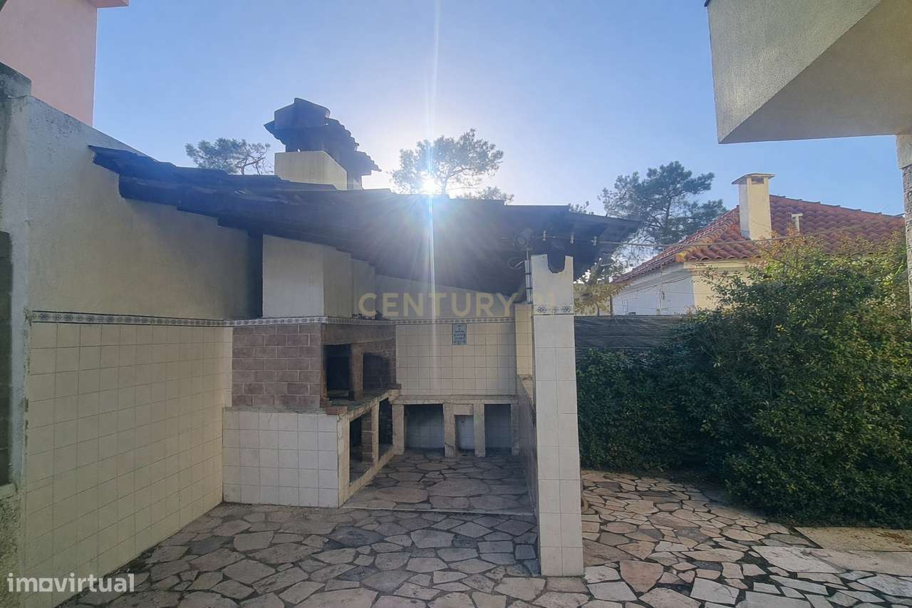 Moradia Independente na Aroeira | Espaço, Privacidade e Qualidade de V-5