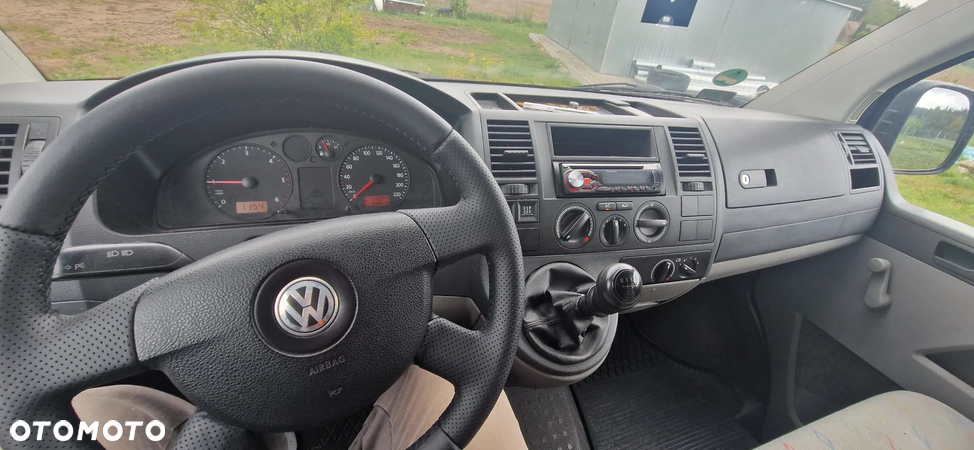 Volkswagen Transporter - 11