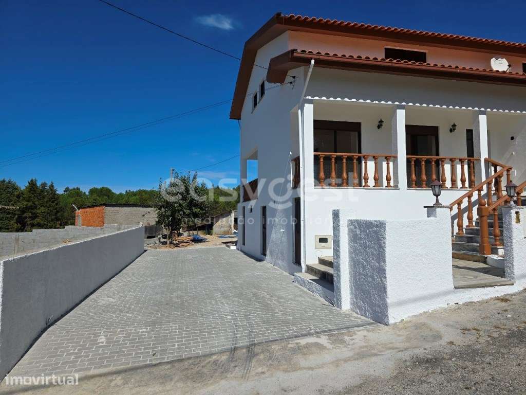 Moradia T3 com Terreno a 2 Minutos do Centro de Tábua - Grande imagem: 4/29