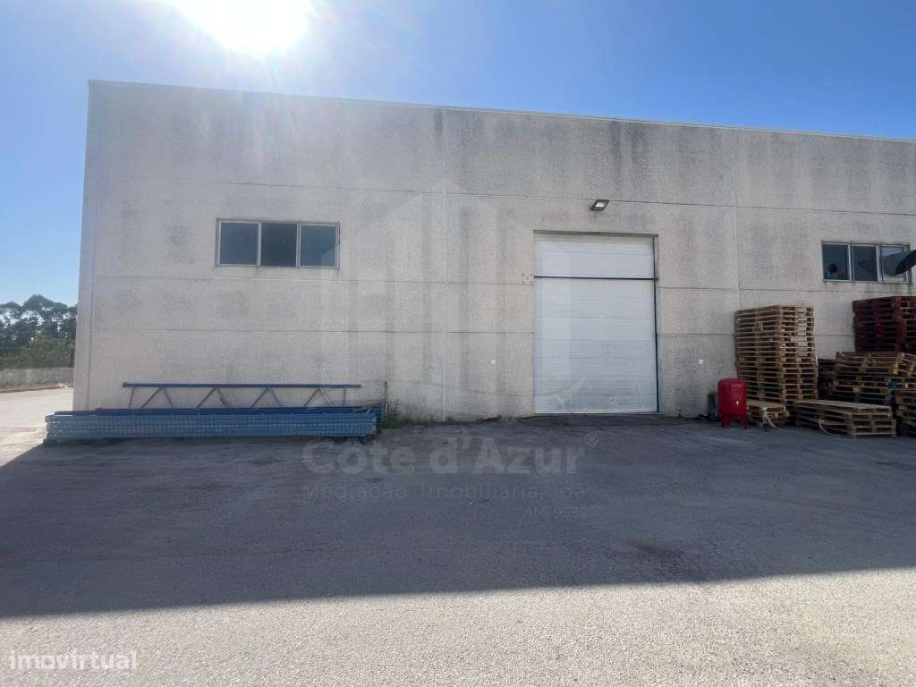 Armazém em Vila Amélia com 559 m2 - Quinta do Anjo, Palmela-8
