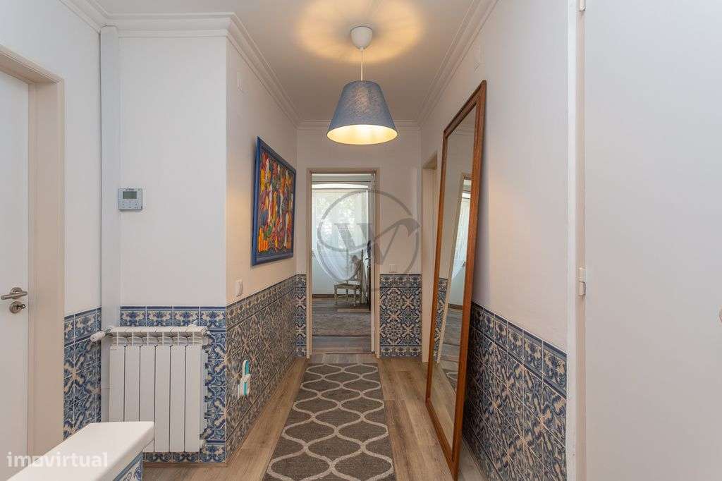 Moradia T5 com jardim e piscina no coração histórico de Azeitão-23