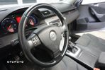 Volkswagen Passat 2.0 TDI DPF Trendline - 18