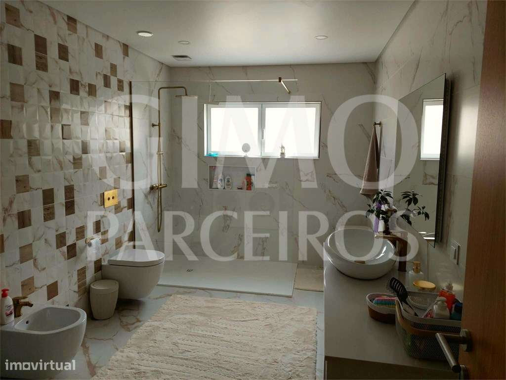 Moradia T3 Moderna e Confortável em Oliveira do Bairro.-11