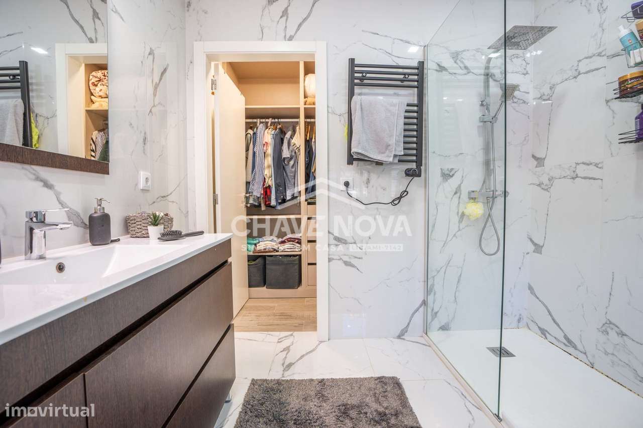 LA - Moradia geminada 4 Quartos, para Venda, Vila Nova Gaia, Canidelo - Grande imagem: 5/23