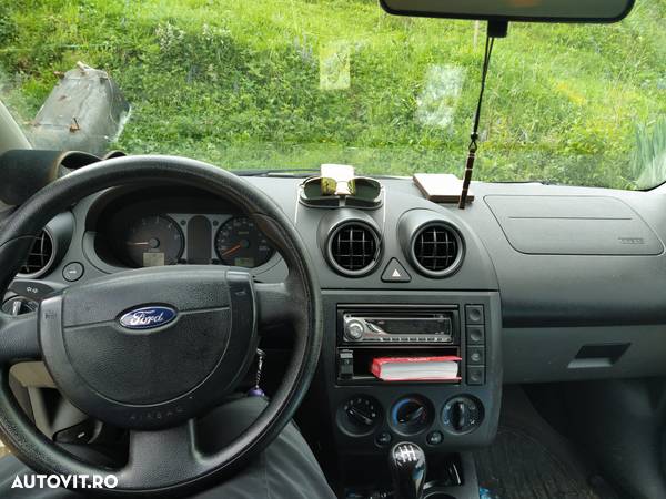 Ford Fiesta - 3